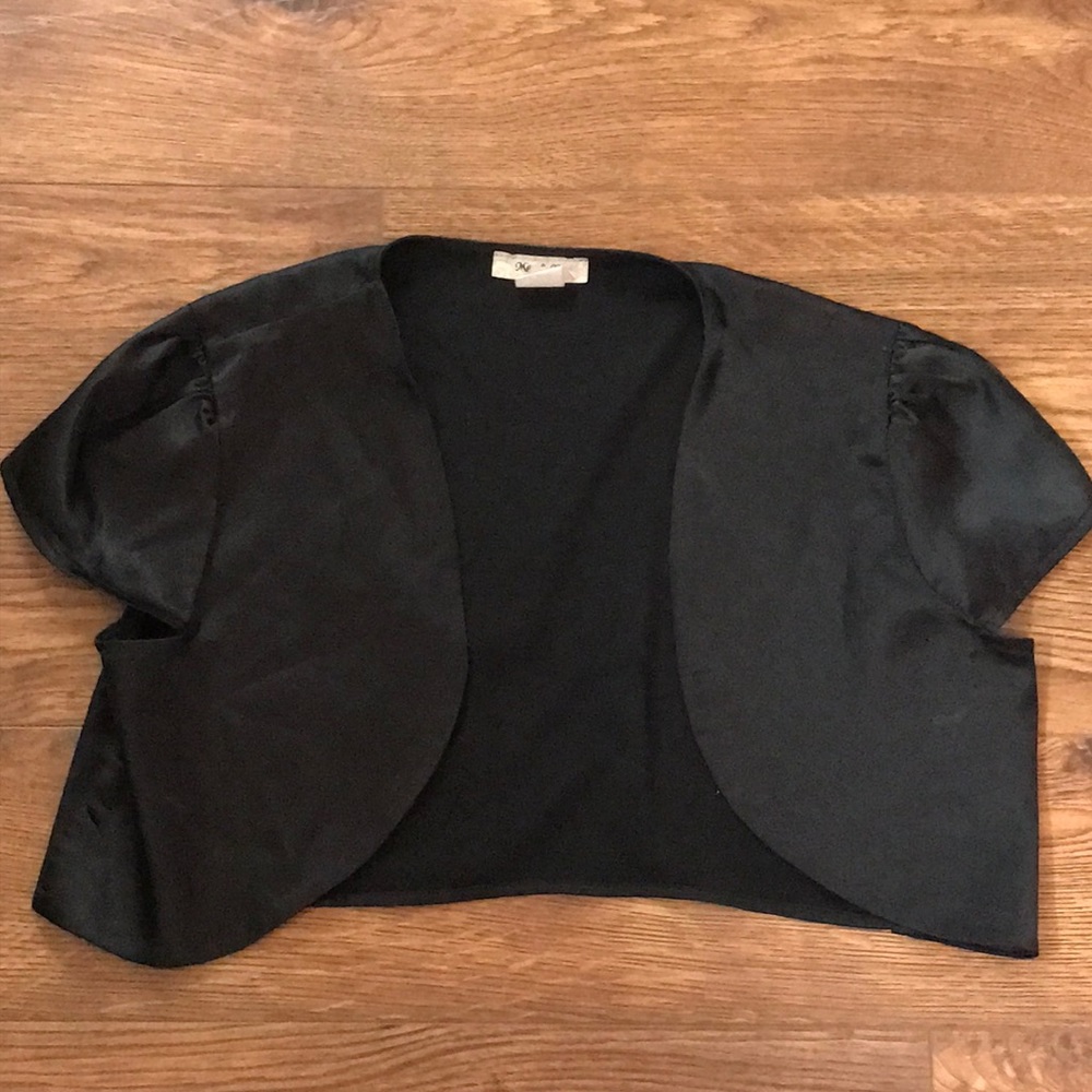 Max & K Black Short sleeve blazer